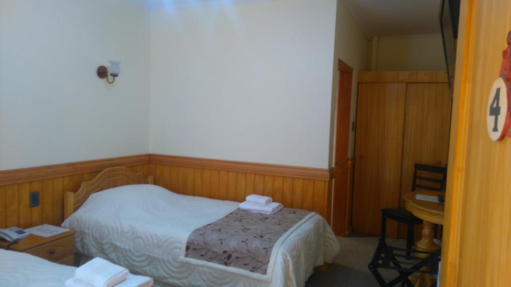 Hostal Loreto Belen Puerto Natales Exterior photo