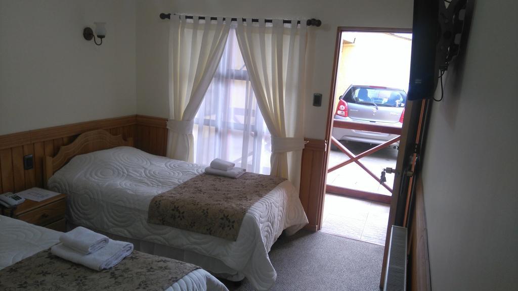 Hostal Loreto Belen Puerto Natales Exterior photo